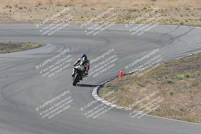 media/Apr-20-2025-AHRMA (Sun) [[393a79c373]]/Race/group 10 early race/Turn 4b/